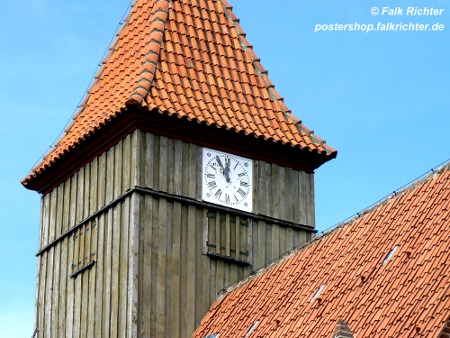 Kirchturmuhr in Middelhagen auf Rügen